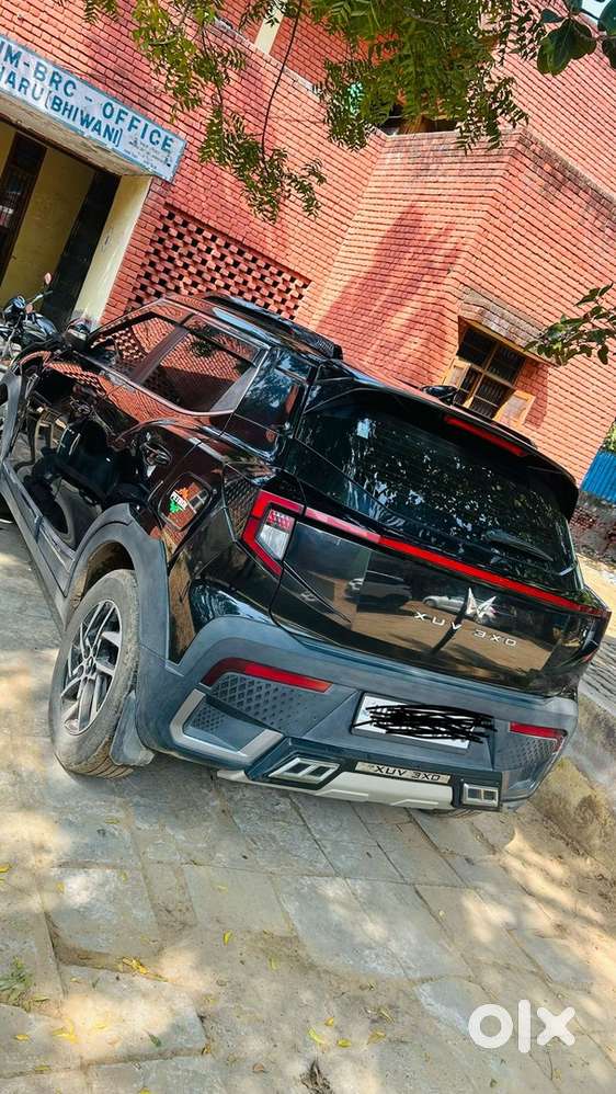 Mahindra Xuv 3xo 2025 Petrol Well Maintained