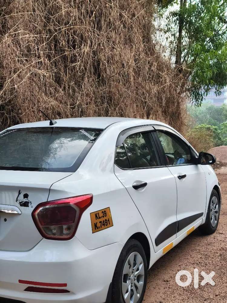 Hyundai Xcent 2017 Diesel Well Maintained