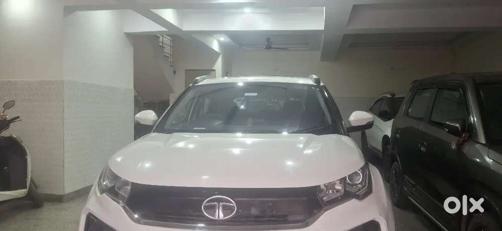 Tata Nexon Diesel With Sunroof