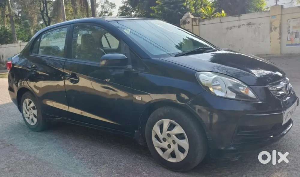 Honda Amaze 2nd Gen 2015 Diesel 73000 Km Driven
