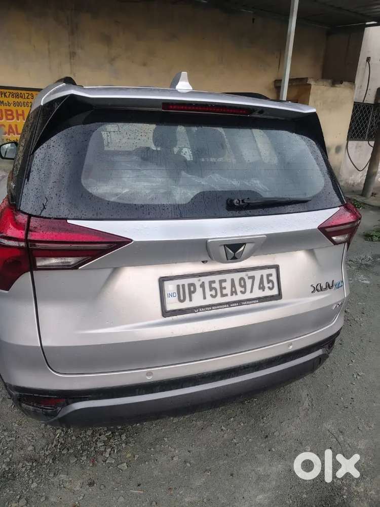 Mahindra Xuv700 2023 Petrol 120000 Km Driven