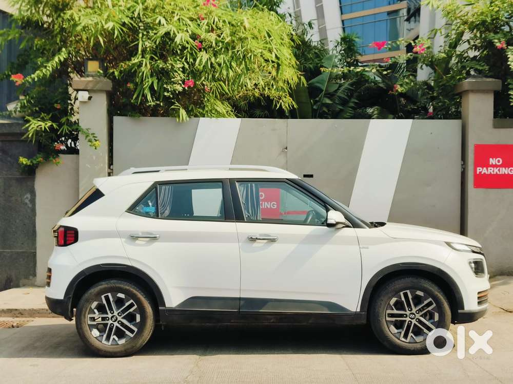 Hyundai Venue 1.0 Sx (o) Turbo Dct, 2023, Petrol