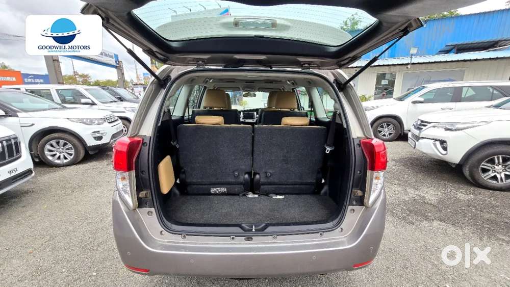 Toyota Innova Crysta [2020-ongoing] 2.4 Zx 7 Str, 2022, Diesel