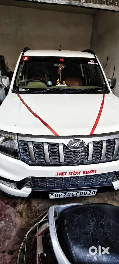 White Mahindra Bolero Neo N8 2022 For Sale