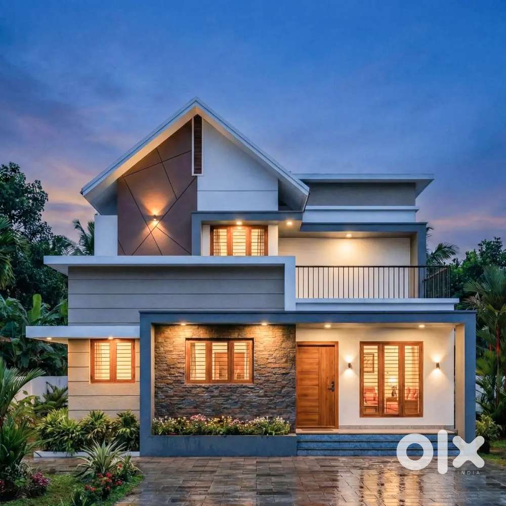 18 cent 3000 sqft 10 year old house at Nattakom Kottayam MC road front