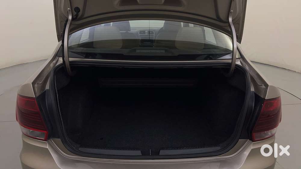 Volkswagen Vento 1.2 Tsi Highline At, 2017, Petrol