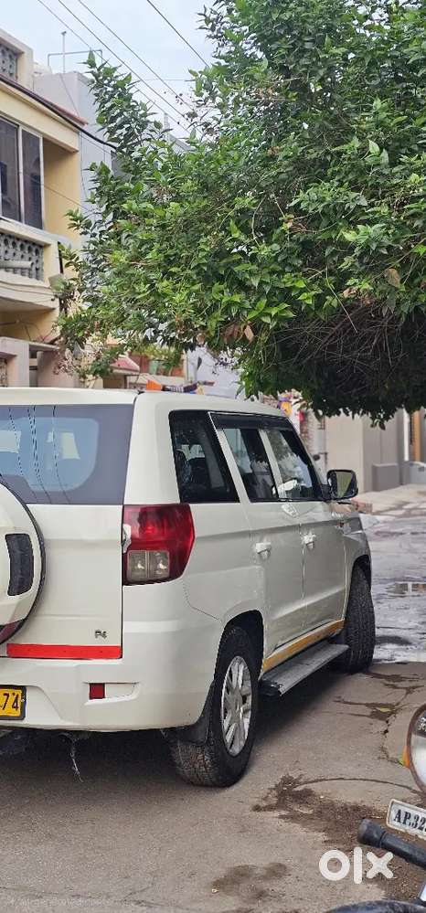 Mahindra Tuv 300 Plus 2019