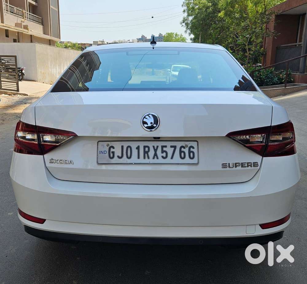 Skoda Superb Lk 1.8 Tsi At, 2017, Petrol