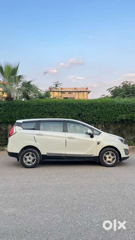Mahindra Marazzo M6, 2019, Diesel