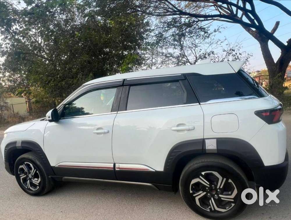 Maruti Suzuki Brezza 1.5 Vxi Cng, 2023, Cng & Hybrids