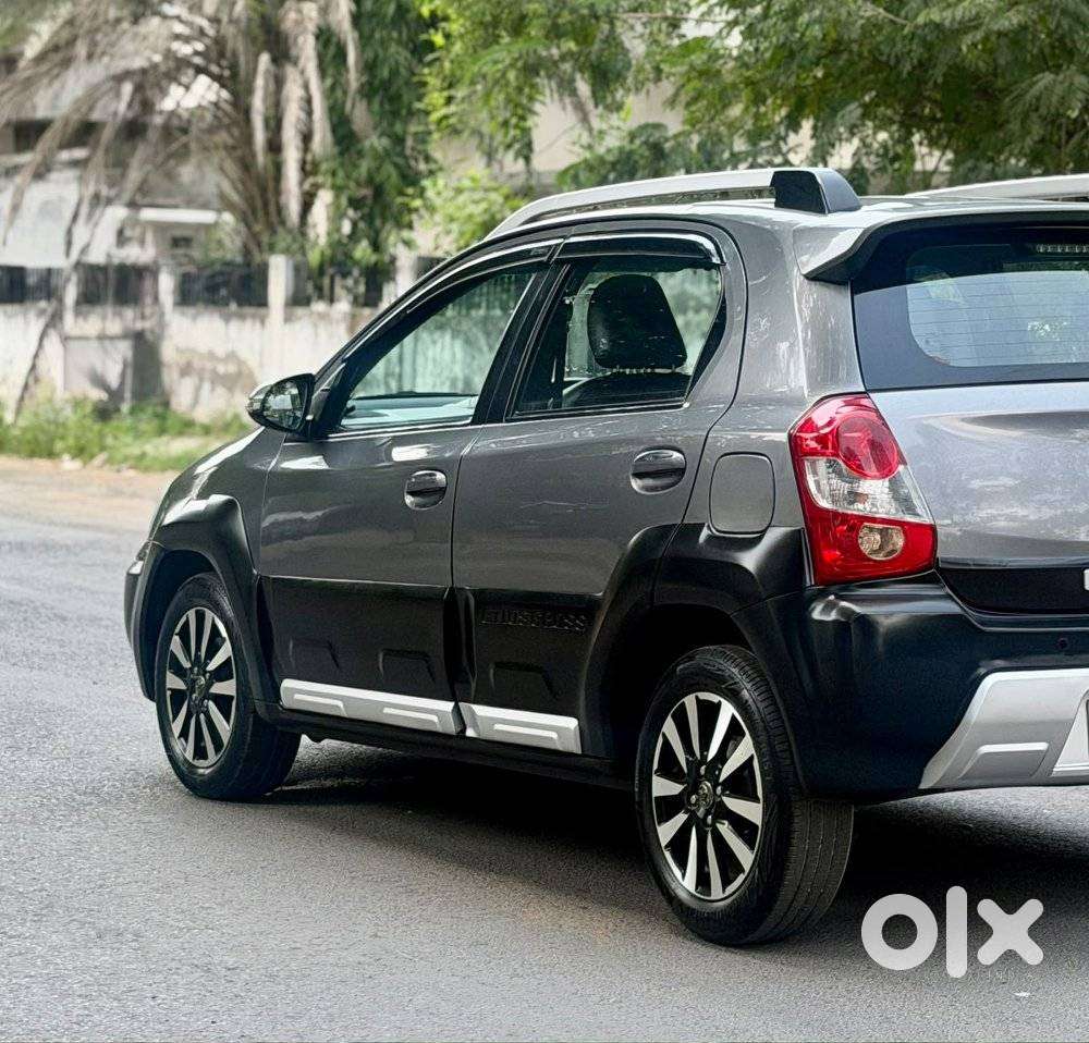 Toyota Etios Cross 1.2 V, 2015, Petrol