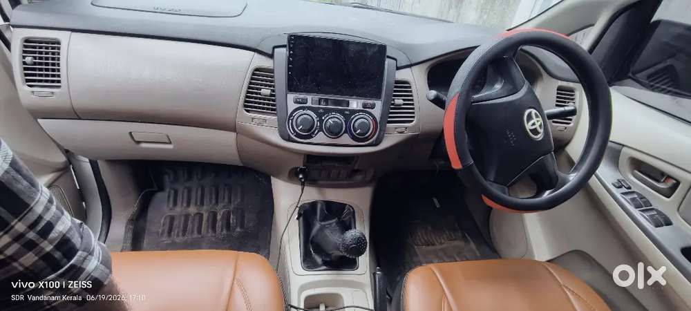 Toyota Innova 2016