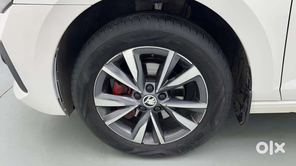 Skoda Slavia Style 1.0l Tsi At, 2022, Petrol