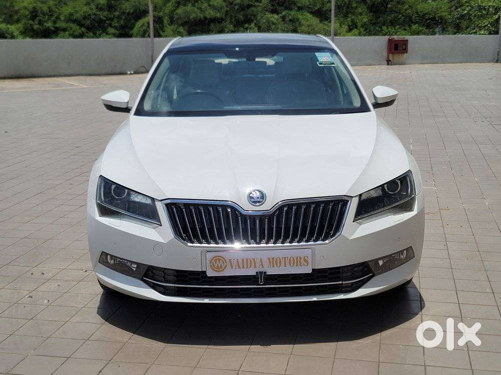 Skoda Superb Style 1.8 Tsi At, 2019, Petrol