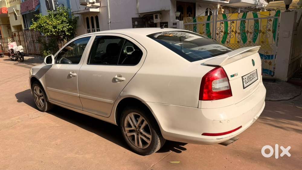 Skoda Laura Model 2011 Excellent Condition 1st Owner