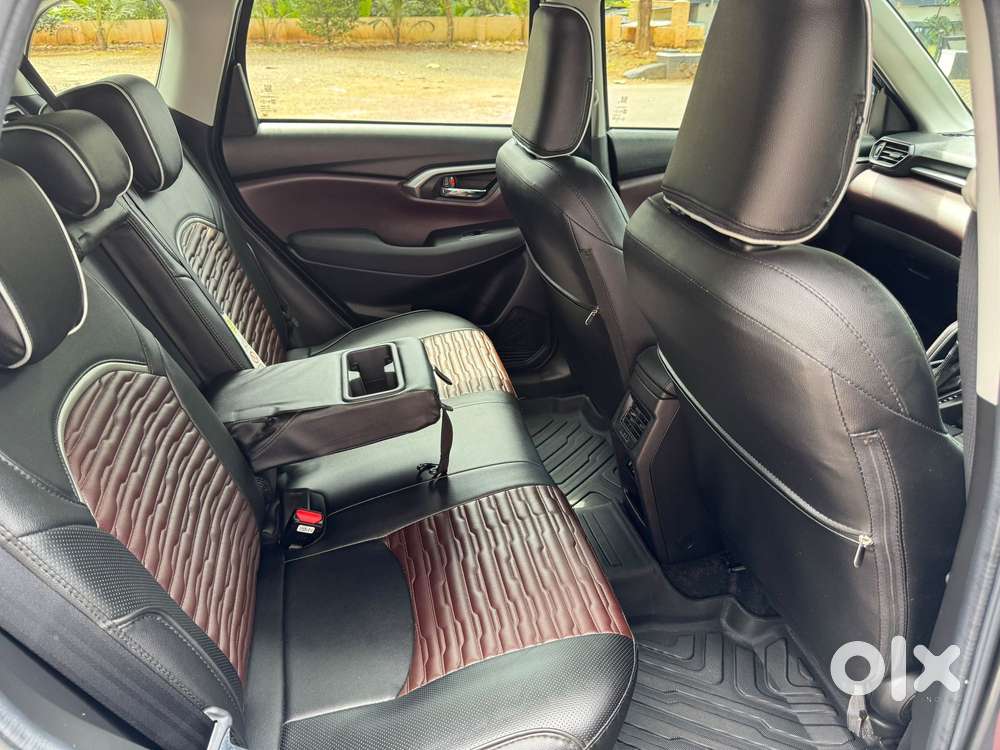 Maruti Suzuki Grand Vitara 1.5 Delta Smart Hybrid At, 2025, Petrol