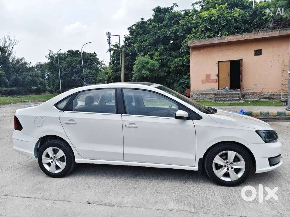 Skoda Rapid 1.0 Tsi Automatic, 2021, Petrol