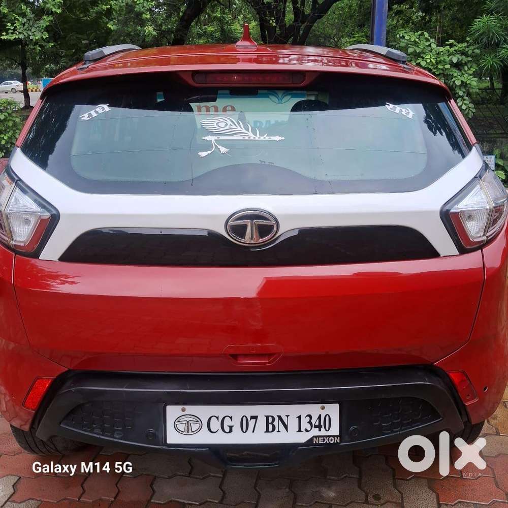 Tata Nexon 1.2 Revotron Xt, 2018, Petrol