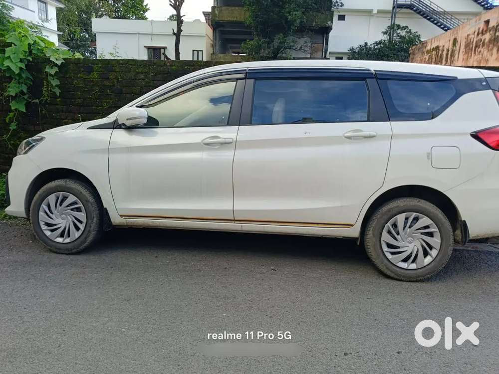 Maruti Suzuki Ertiga Vxi 2025