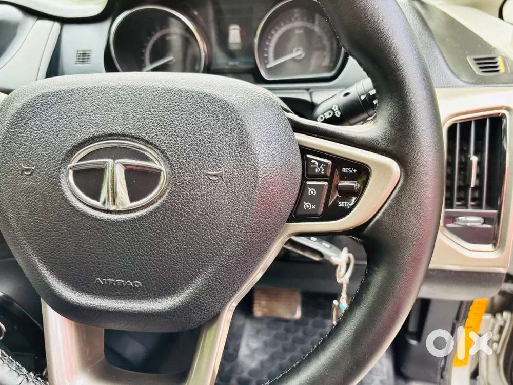 Tata Hexa 2.2 Xta 4x2 7 Str, 2017, Diesel