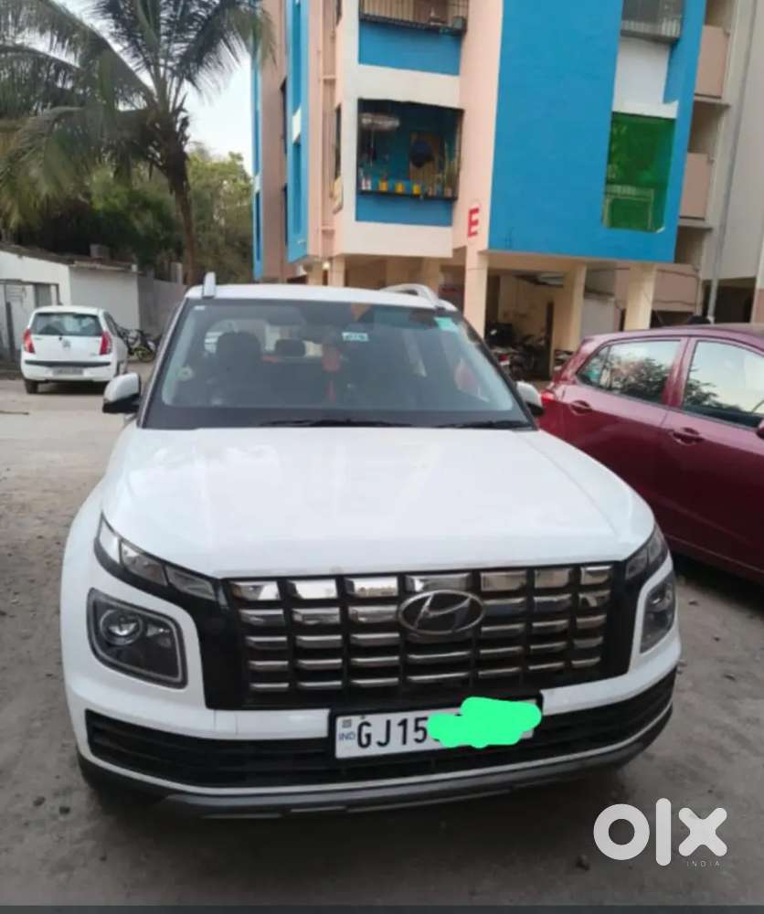 Hyundai Venue 1.5 Crdi 2024 Manual Passing Year 2025