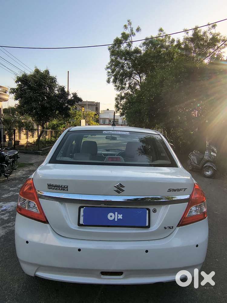 Maruti Suzuki Swift Dzire 1.2 Vxi Bsiv, 2014, Petrol