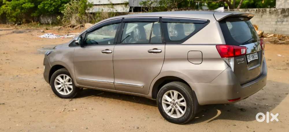 Toyota Innova Crysta 2017