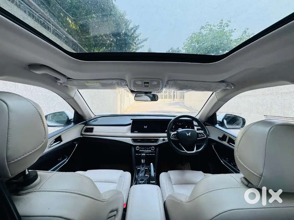 Mahindra Xuv 700 Ax7