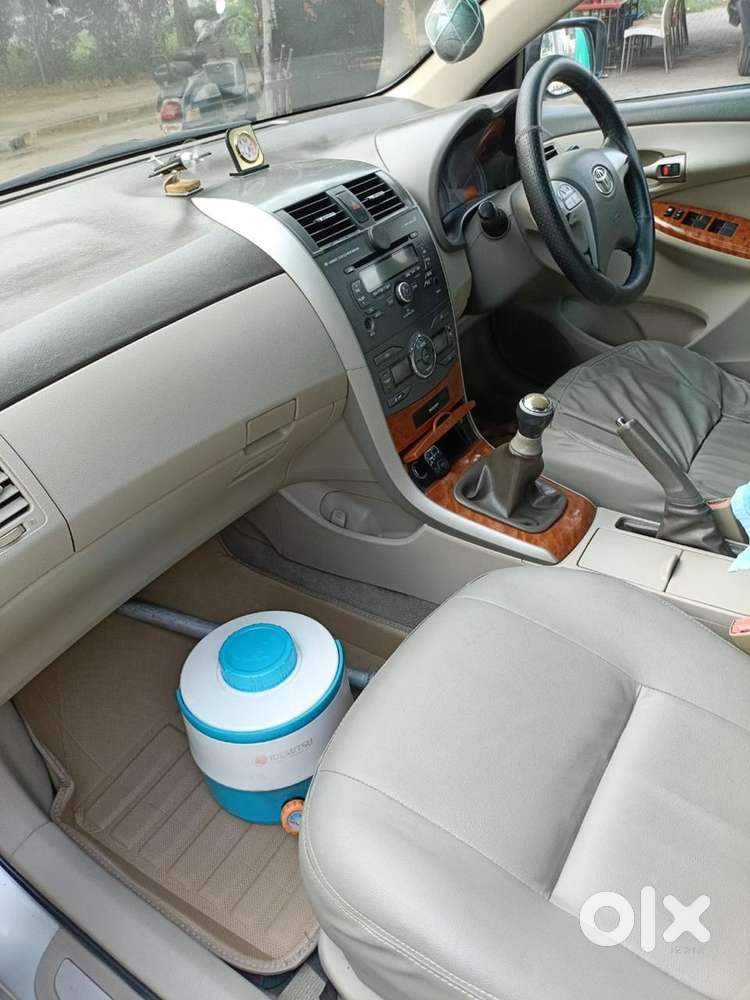 Toyota Corolla Altis 2010 Petrol