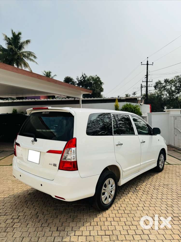 Toyota Innova 2014/2015 Reg  Diesel 75000 Km Driven