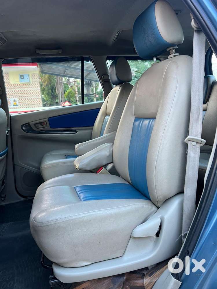 Toyota Innova 2.5 G (diesel) 8 Seater, 2012, Diesel