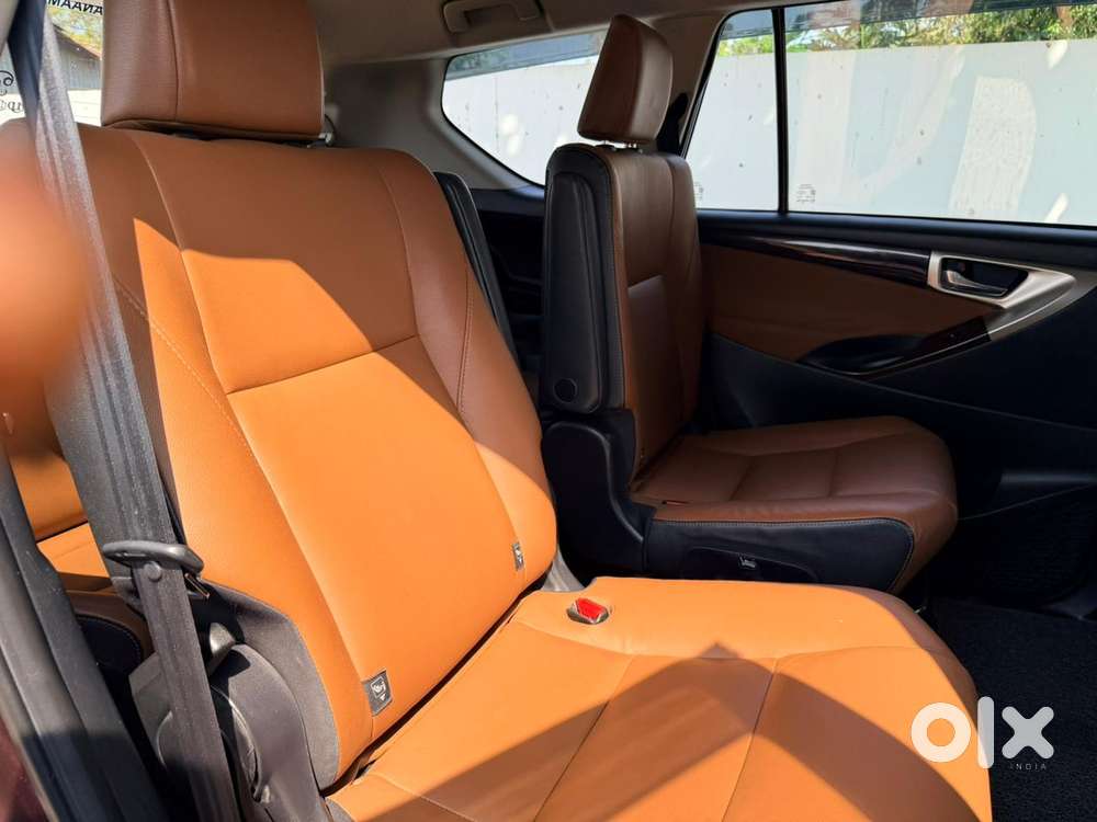 Toyota Innova Crysta 2.8z Automatic, 2016, Diesel