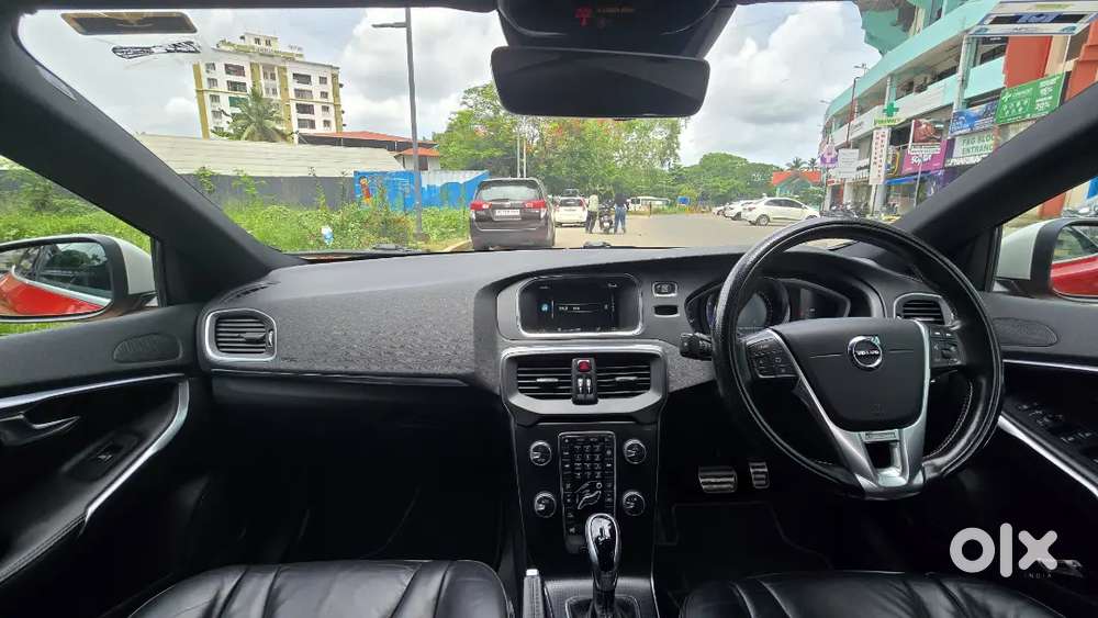 2018 Volvo V40 D3 R-design  Premium Hatchback