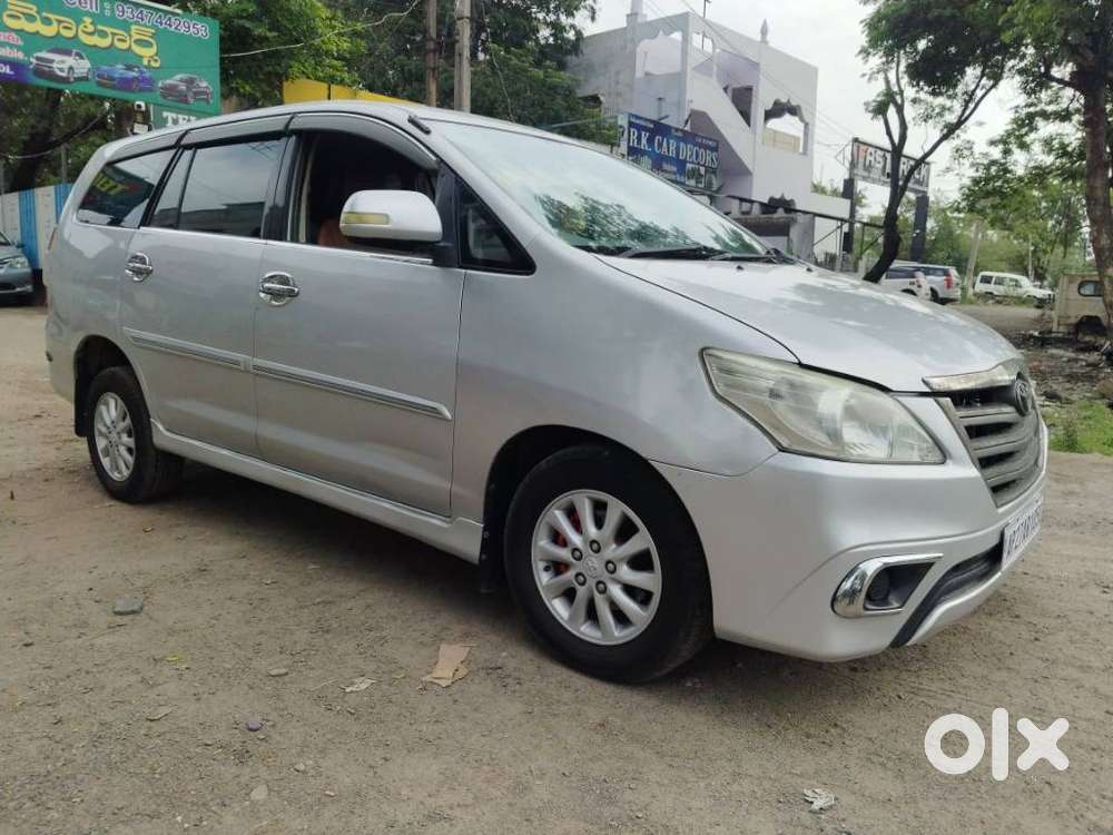 Toyota Innova 2.5 V 8 Str, 2012, Diesel