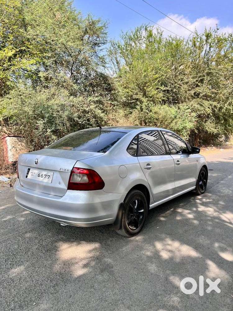 Skoda Rapid 1.5 Elegance Tdi Mt, 2012, Diesel