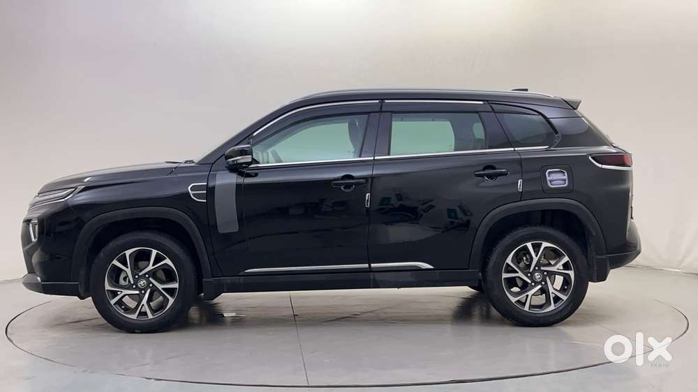 Toyota Urban Cruiser Hyryder 1.5 V Hybrid, 2025, Cng & Hybrids