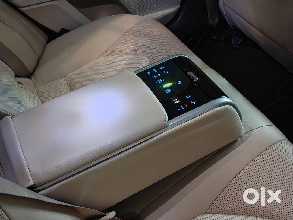 Toyota Camry Hybrid, 2024, Petrol