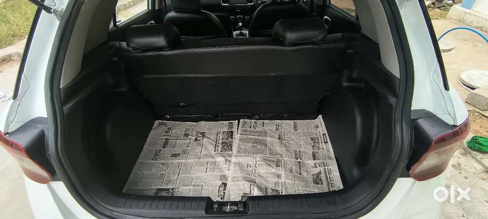 Hyundai Venue 2020 Diesel Good Condition.  Full Insurance Valid