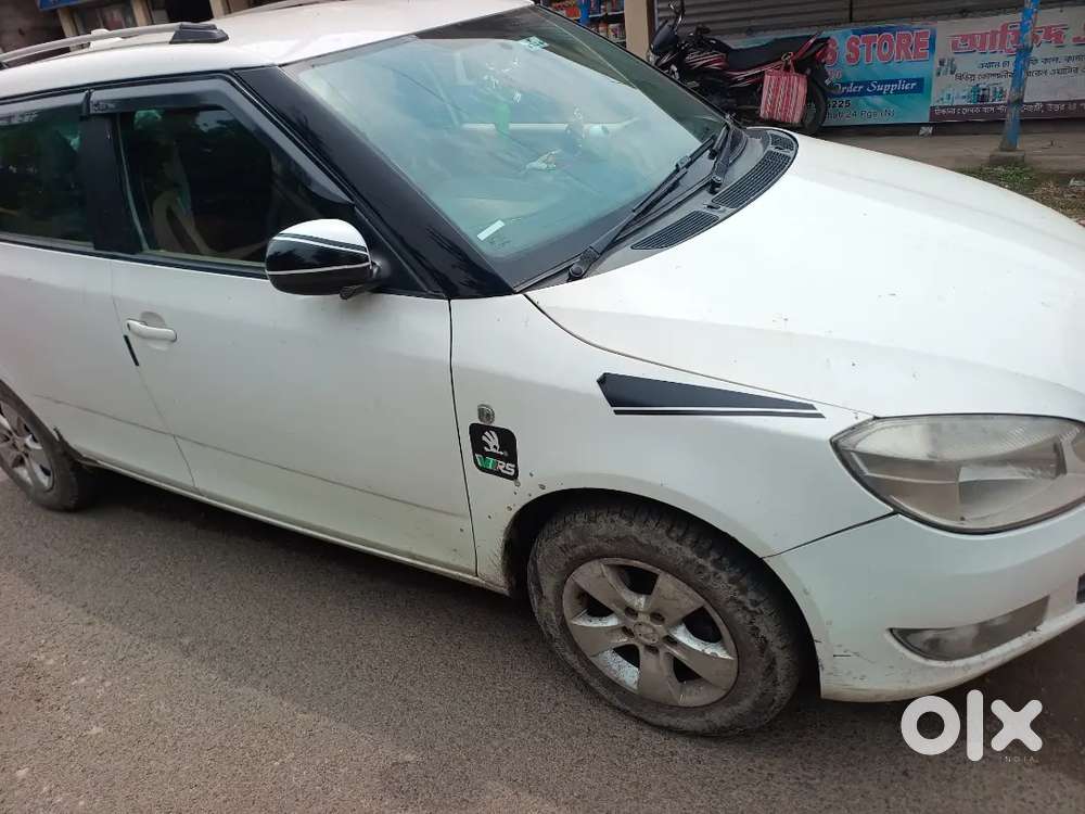 Skoda Fabia Petrol Manual 2011