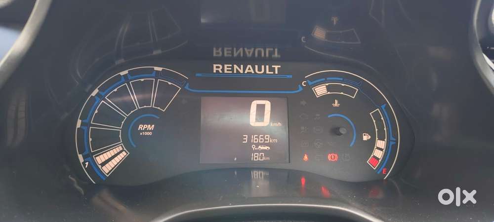 Renault Triber Rxl, 2022, Petrol