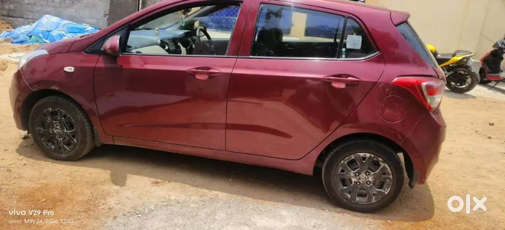 Hyundai Grand I10 2016 December Manufacturing.