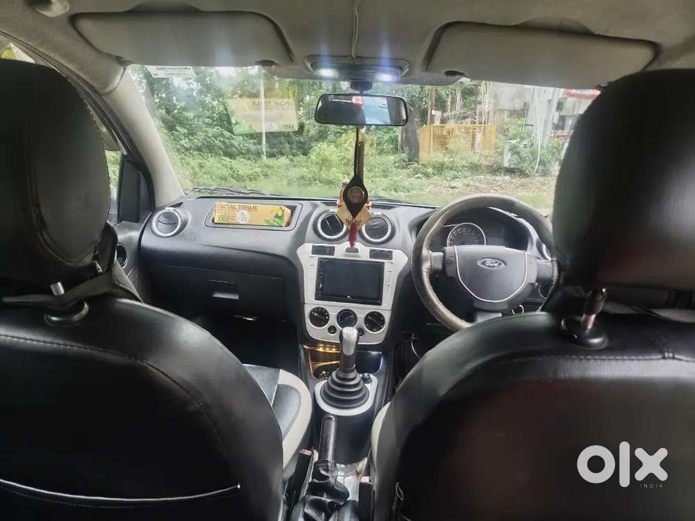 Ford Figo Diesel Zxi 2010