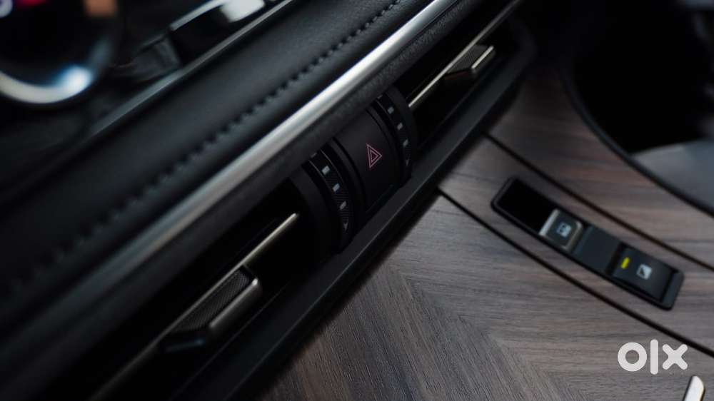 Lexus Lm 350h 4 Str Ultra Luxury, 2024, Petrol