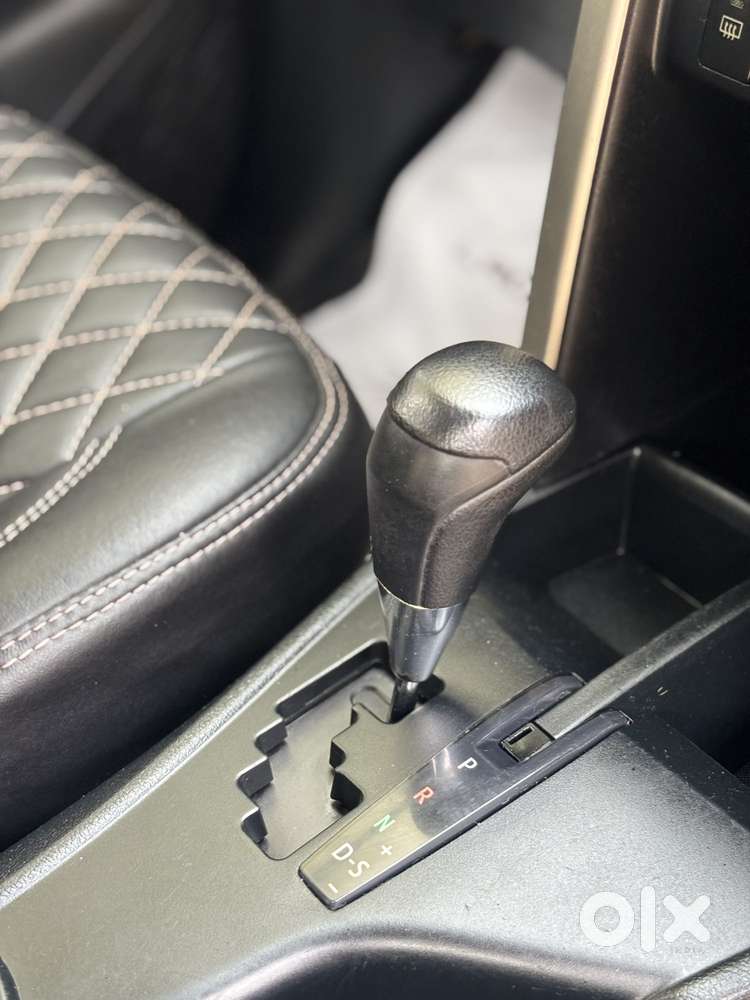 Toyota Innova Crysta 2.8 Gx At 8s, 2017, Diesel