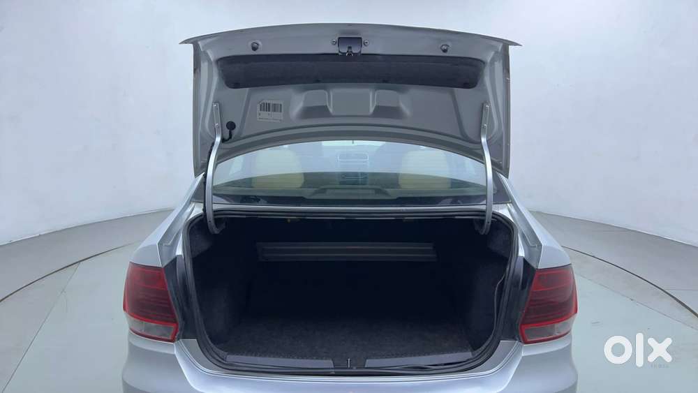 Volkswagen Vento Petrol Highline, 2016, Petrol