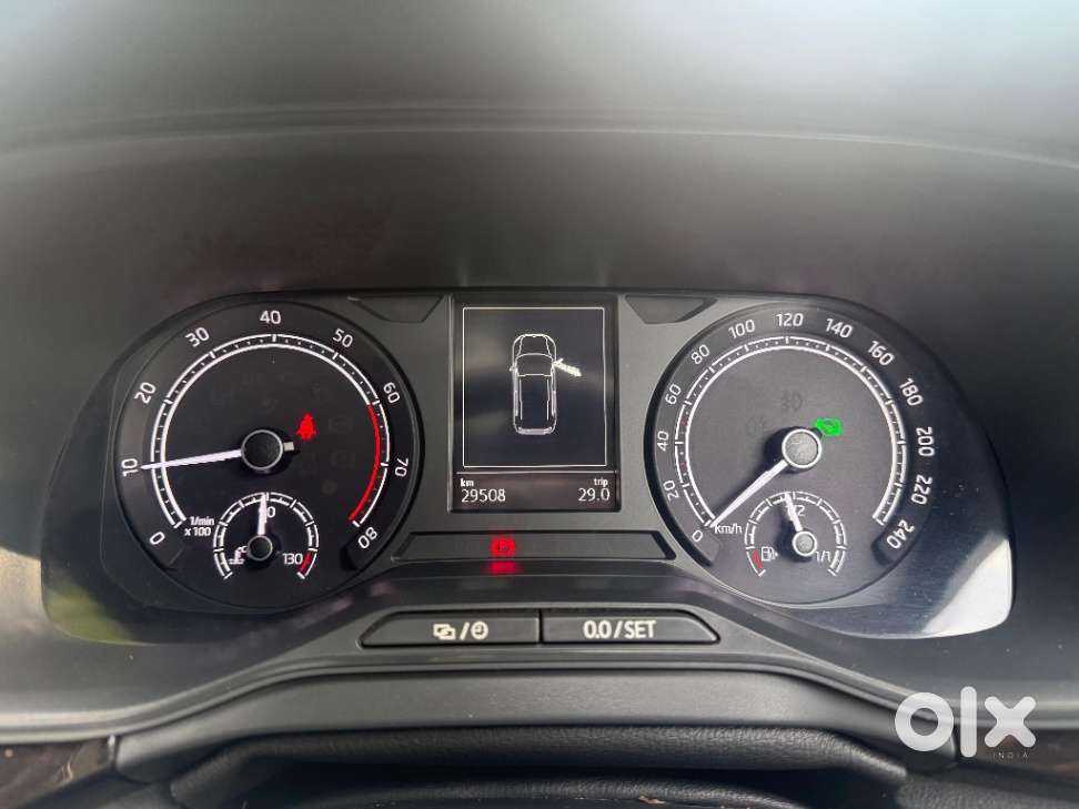 Skoda Kushaq 1.0 Tsi Style At, 2022, Petrol