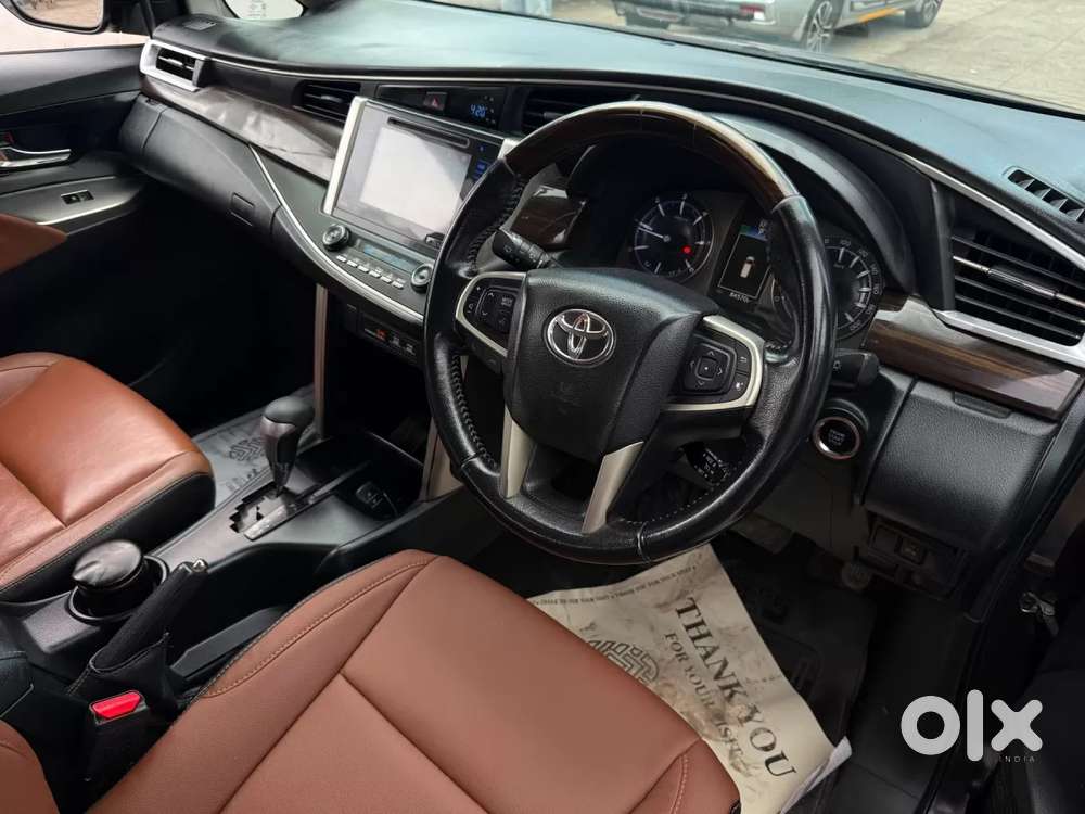 Toyota Innova Crysta 2.8 Zx At 7 Seater, 2016, Diesel