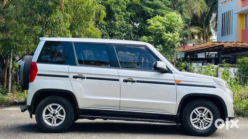 Mahindra Neo