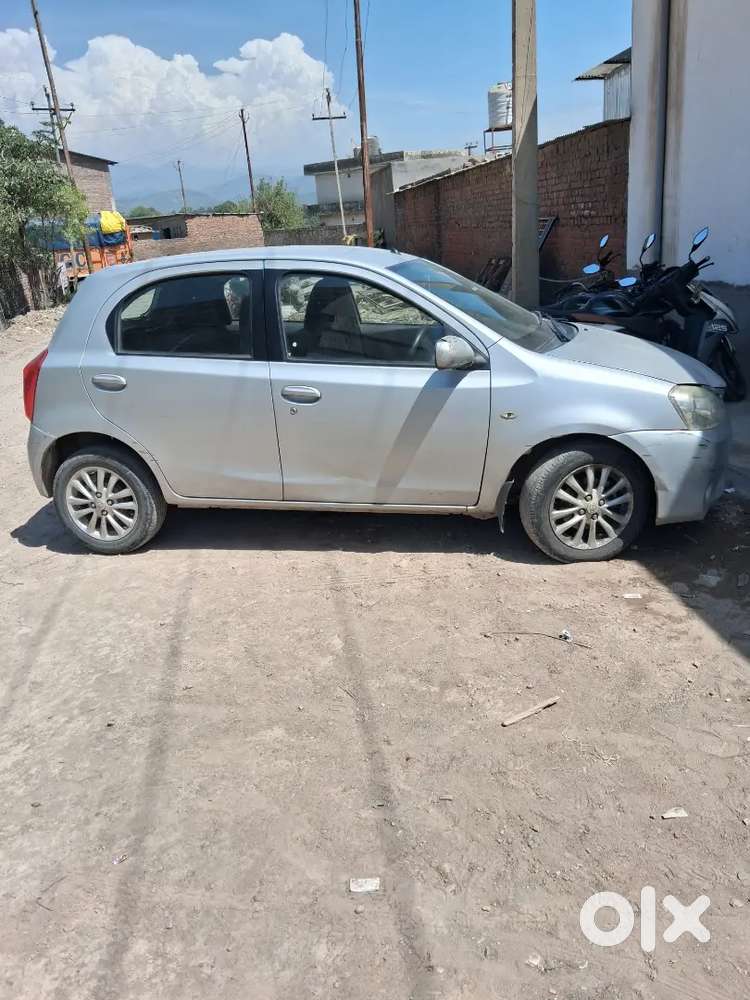 Toyota Etios Liva 2012 Variant Petrol