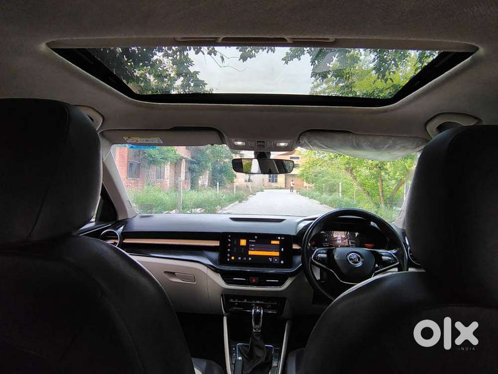 Skoda Slavia Style 1.0l Tsi At, 2022, Petrol